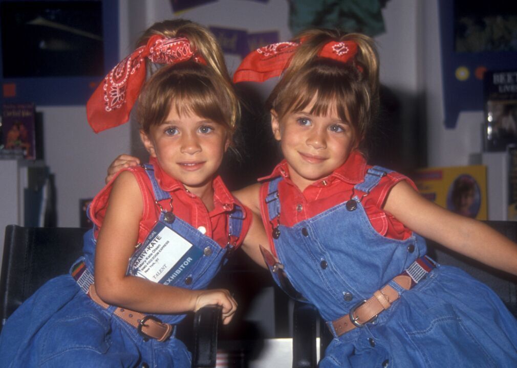 1993: Mary Kate and Ashley Olsen